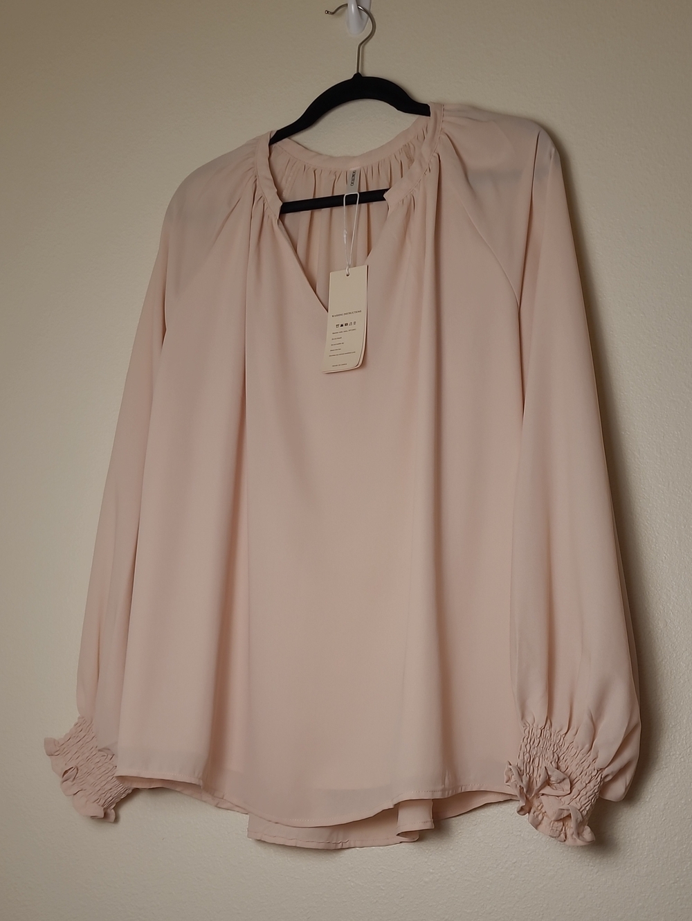 NWT Dokotoo Chiffon Women's Blouse split V neck Long Sleeve Smocked Cuff 2XL